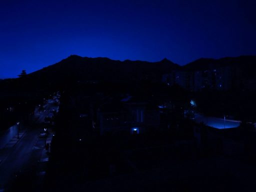 Montañas en azul. Marbella Marbella en azul.